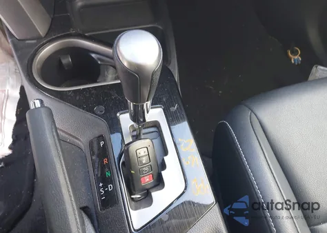 2017 Toyota Rav4 Limited z USA, uszkodzony, nr VIN 2T3YFREV8HW321222